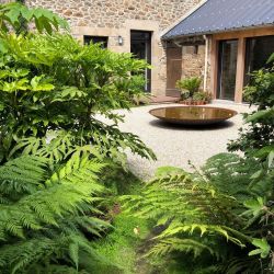 Fiche Galerie  David Balade - 22130 Saint Lormel - Beaux-arts - Artistes peintres / Plasticiens / Dessinateurs - Peinture et illustration - Musique - Enseignement / Formation / Stage - Ateliers de dessin et peinture sur mesure - Beaux-arts - Prestations de services - Organisation d'expositions et de réalisation de f